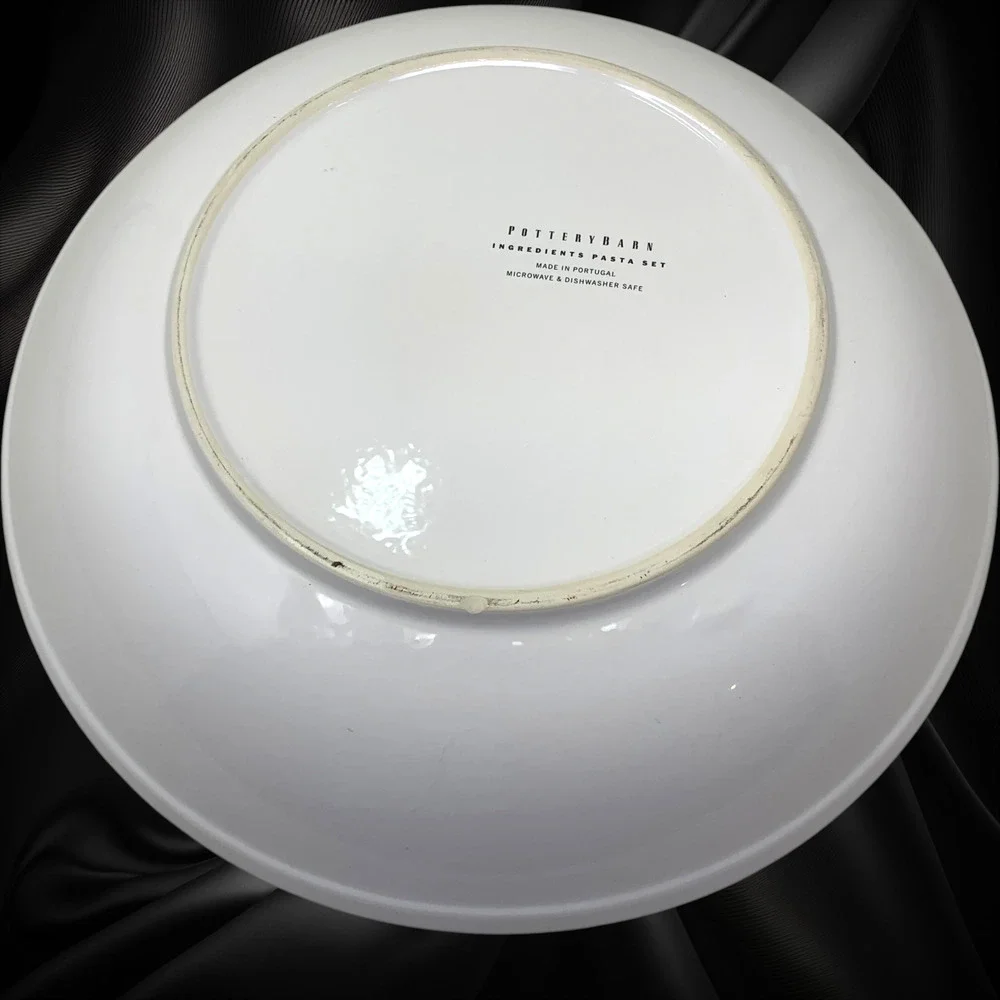 Pottery Barn serve family